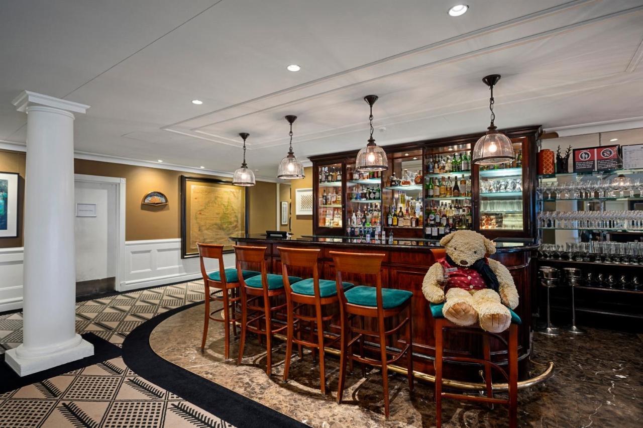 Lilianfels Blue Mountains Resort & Spa Katoomba Exterior photo The bar at the hotel