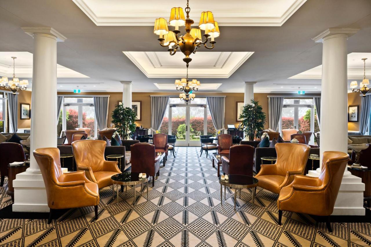 Lilianfels Blue Mountains Resort & Spa Katoomba Exterior photo The lounge at the airport